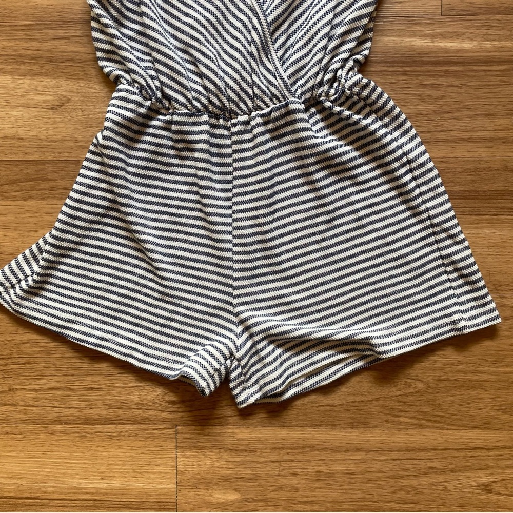 Ginger G Black and White Striped Jumpsuit Romper Medium Summercore Beach Casual - Picture 3 of 8